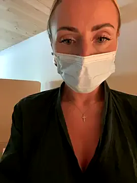 LeyahSummer – webcam model profile photo Image 16