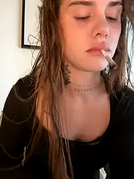 EmiraMiller – webcam model profile photo Image 3