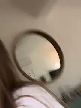 EmiraMiller – webcam model profile photo Image 4