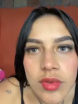 Bllowjoyy – webcam model profile photo Image 3