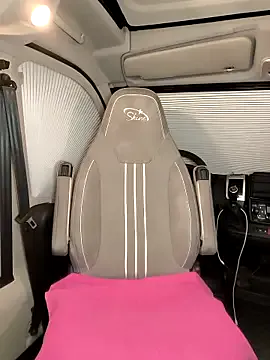 KateGale – webcam model profile photo Image 14