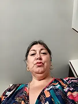 KateGale – webcam model profile photo Image 2