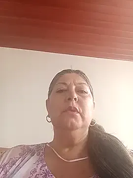 KateGale – webcam model profile photo Image 3