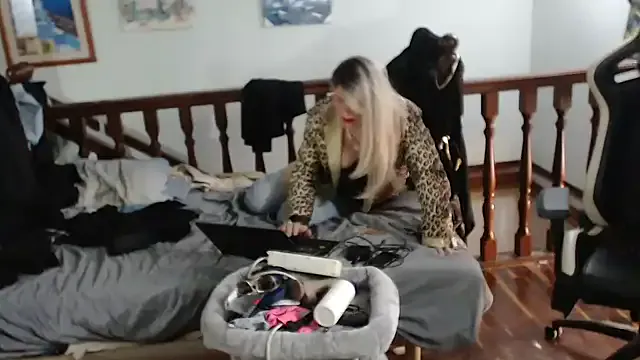 emmex671 – webcam model profile photo