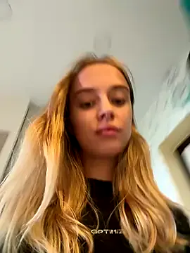 ElaRossie – webcam model profile photo Image 10