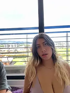 LeyahSummer – webcam model profile photo Image 19