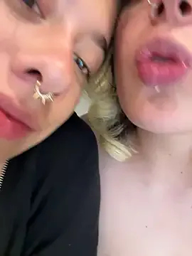 LeyahSummer – webcam model profile photo Image 4