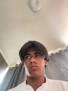 KateGale – webcam model profile photo Image 3