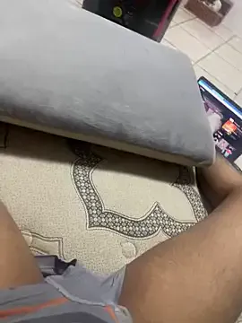 KateGale – webcam model profile photo Image 7