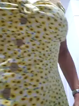 EmiraMiller – webcam model profile photo Image 11