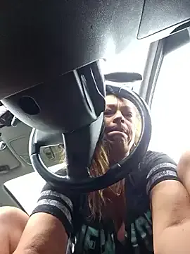 EmiraMiller – webcam model profile photo Image 9