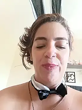 CurvyJules69 – webcam model profile photo Image 2