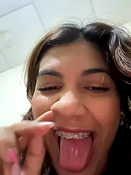 SherineNorth – webcam model profile photo Image 12