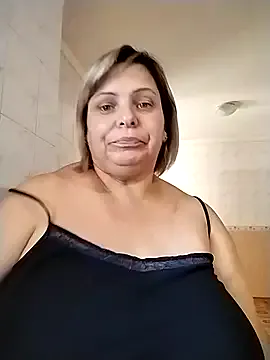 AdrianaAndrade – webcam model profile photo Image 10