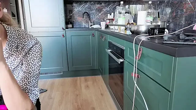 HaleyLyon – webcam model profile photo Image 4