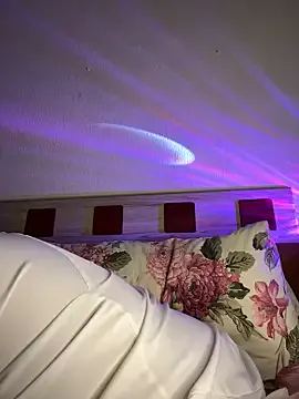 Mona-im-Einhornyland – webcam model profile photo Image 9