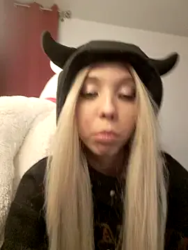 marsandvenera – webcam model profile photo Image 6