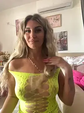 AngelCoco – webcam model profile photo Image 16