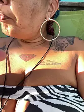 IvyHarpers – webcam model profile photo Image 18