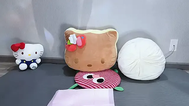 Akane_xxx_69 – webcam model profile photo Image 18