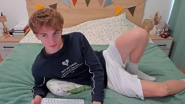 Dolce – webcam model profile photo Image 14