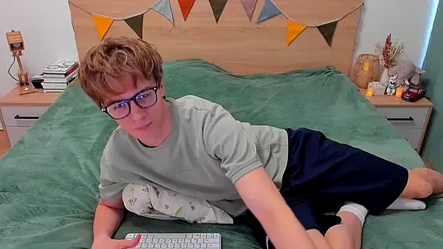 Dolce – webcam model profile photo Image 19