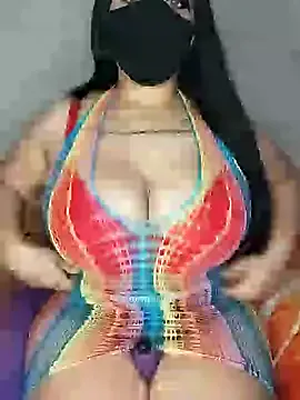 MadelineLane – webcam model profile photo Image 9