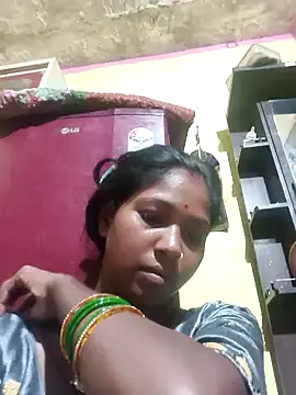 HaleyLyon – webcam model profile photo Image 8