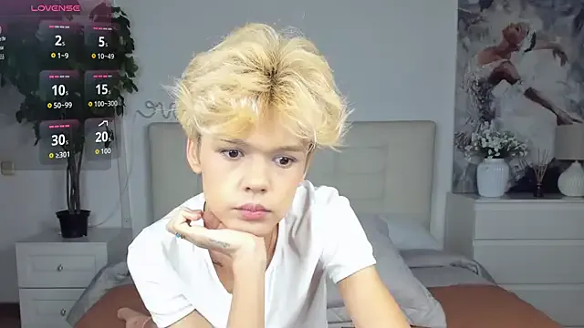 AngelBlushXXX – webcam model profile photo Image 10