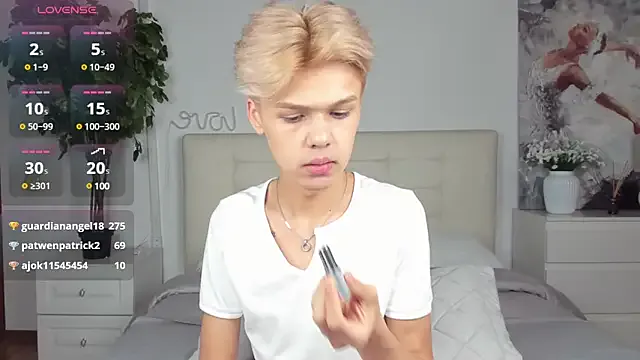 AngelBlushXXX – webcam model profile photo Image 3