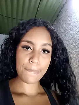 Dolce – webcam model profile photo Image 11