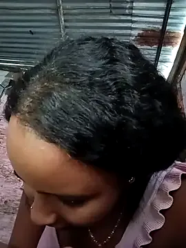 Dolce – webcam model profile photo Image 12