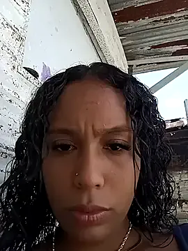 Dolce – webcam model profile photo Image 14