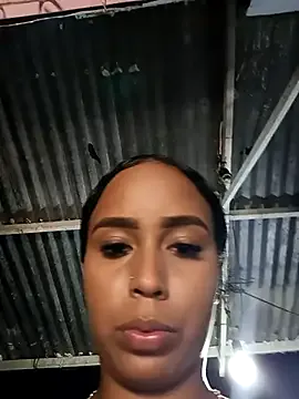 Dolce – webcam model profile photo Image 15