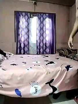 PollyElfi – webcam model profile photo Image 9