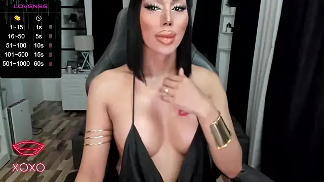 MollyBoston – webcam model profile photo Image 15