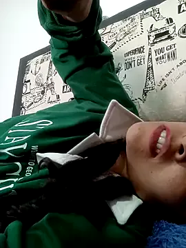 ErzabelLew – webcam model profile photo Image 5