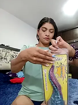 ErzabelLew – webcam model profile photo Image 9