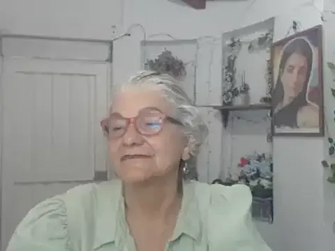 MiraKova – webcam model profile photo Image 15