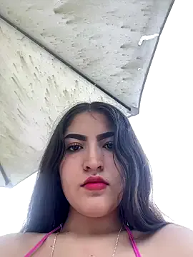 AllaRoberts – webcam model profile photo Image 10