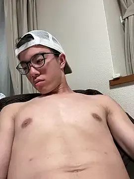 MiraKova – webcam model profile photo Image 5