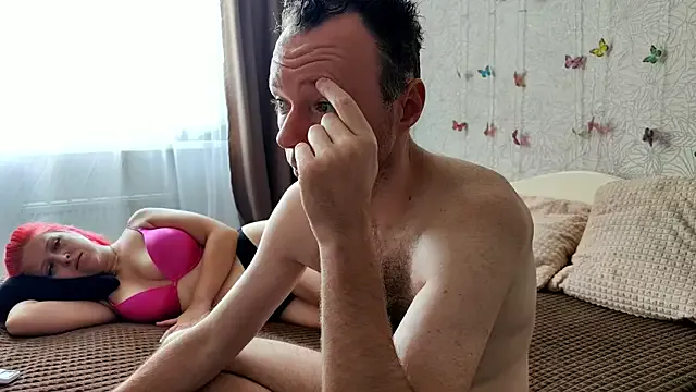 Carine – webcam model profile photo Image 13