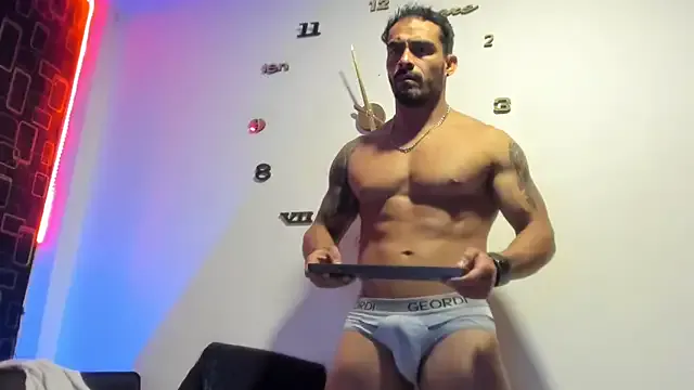 VOLKAIDA – webcam model profile photo Image 2