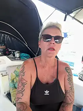 Dolce – webcam model profile photo Image 16