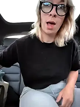 AddisonArt – webcam model profile photo Image 8