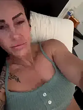 AndreaKalo – webcam model profile photo Image 7