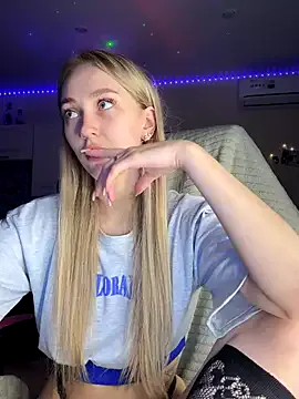 CatalinaDalessio – webcam model profile photo Image 11