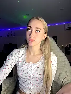 CatalinaDalessio – webcam model profile photo Image 6