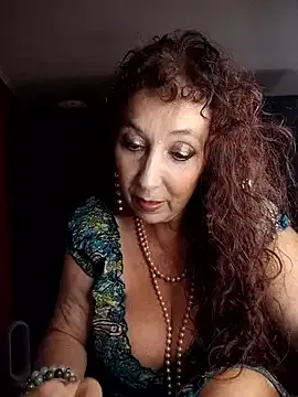 SweetieSinXXX – webcam model profile photo Image 3