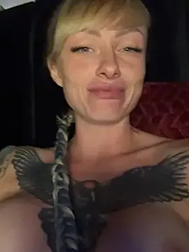 KendalVoos – webcam model profile photo Image 2